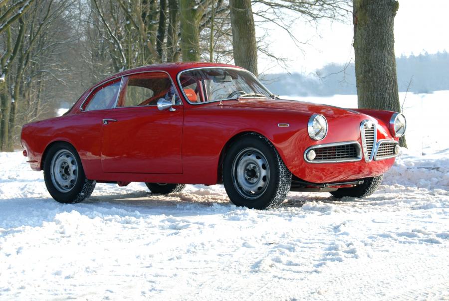  Alfa Romeo Giulia Sprint Coupe 1964 года  (фото 1 из 4)